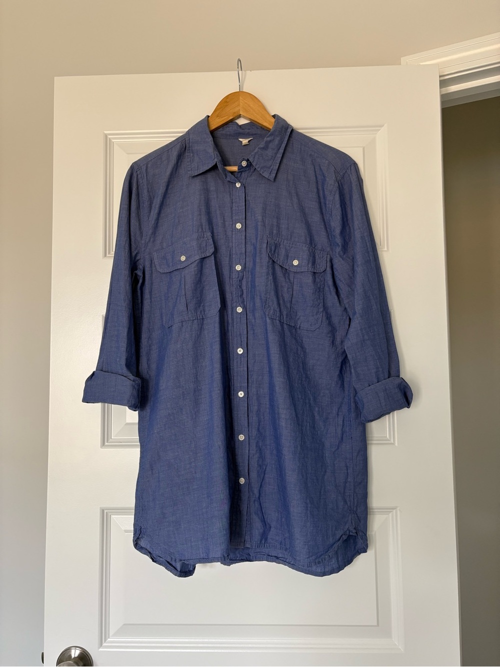 J. Crew 100% Cotton Blue Button-Up  Coastal Grandma Beachy Elevated Basic Size M